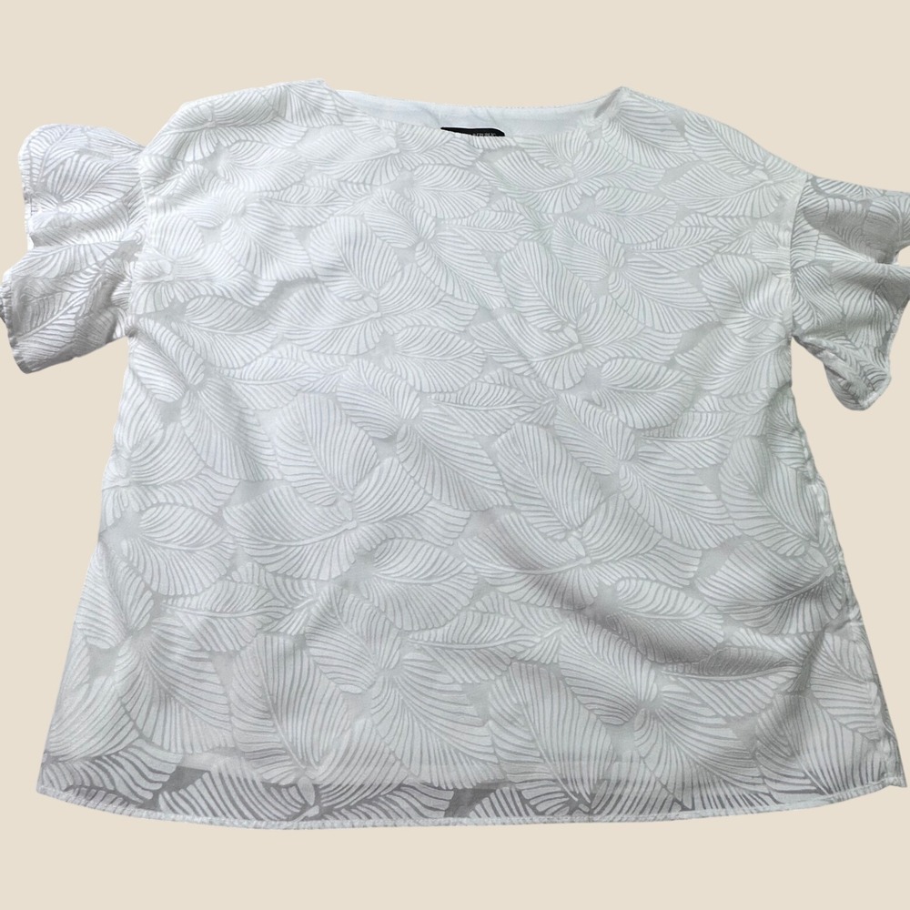 Banana Republic White Leaf Textured Flutter Sleeve Blouse XS/S Boat Neck Top